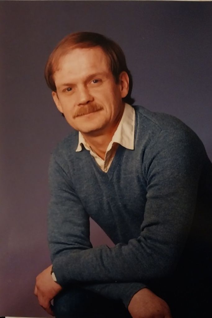 Loren "Mickey" Peterson