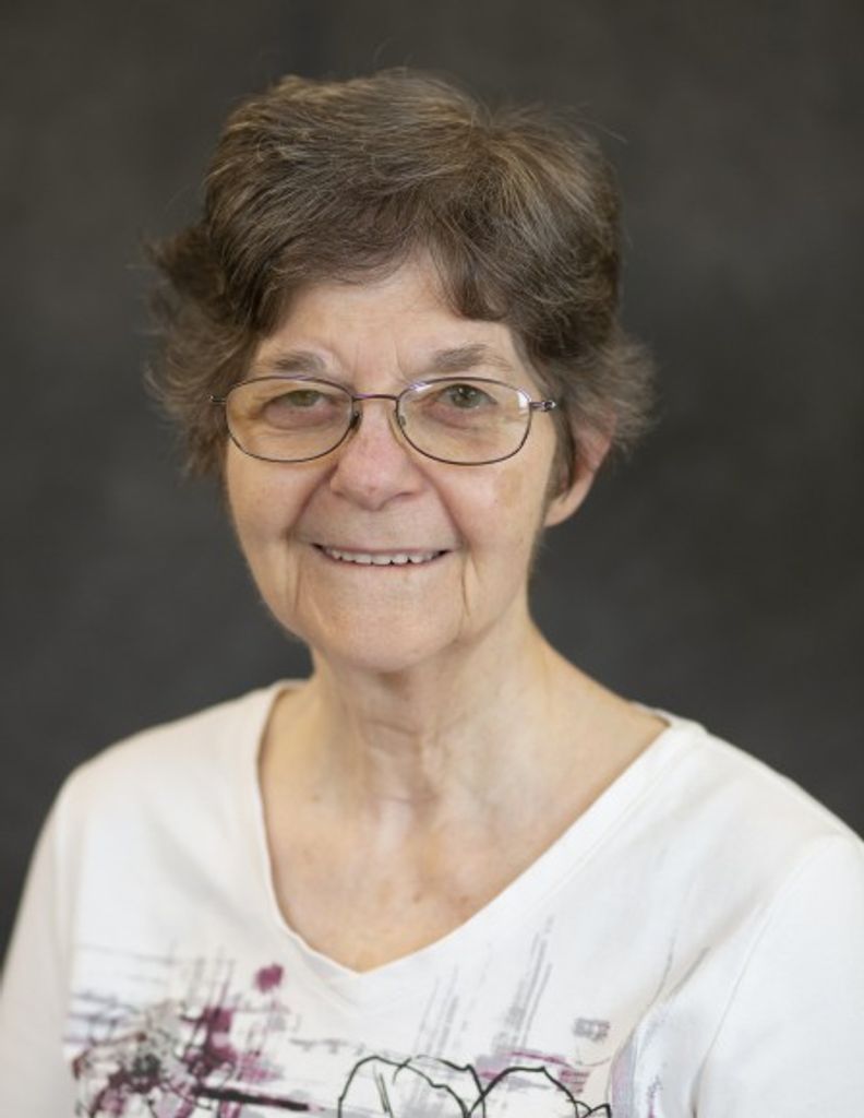 Phyllis Simonin Profile Photo