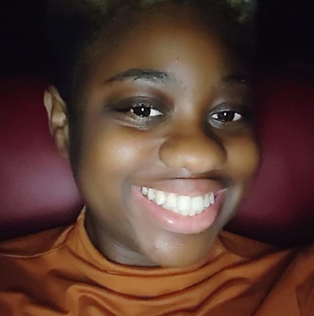 Lottie Deneik Taylor Profile Photo