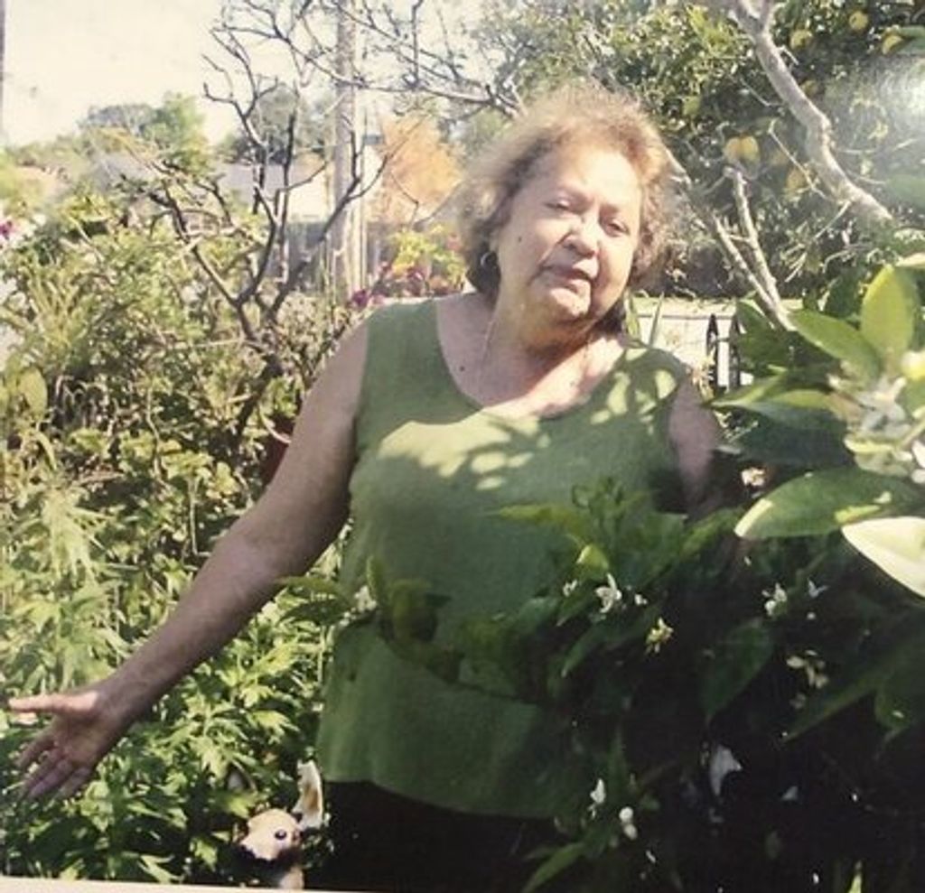 Eluvina "Ruby" Carlos Profile Photo