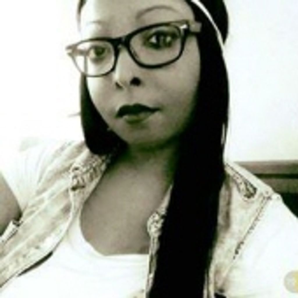 Ria Nicole Thompson
