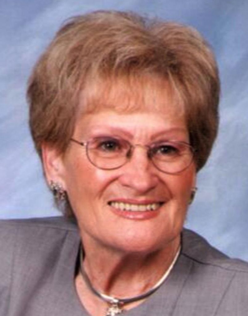 Carror 'Estelle' Akerson Profile Photo