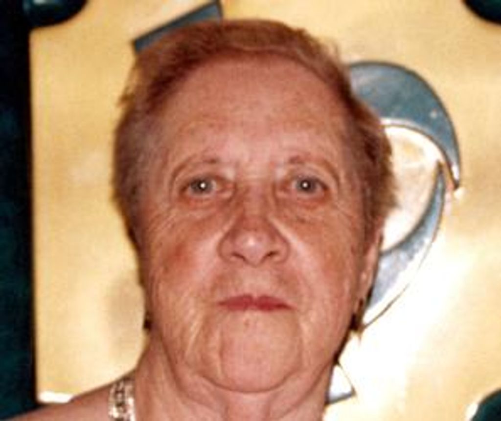 Clara Santos