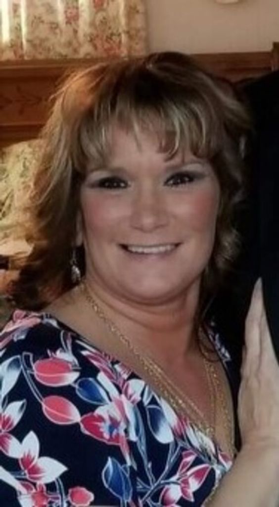 Susie Jones-Hoppe Profile Photo