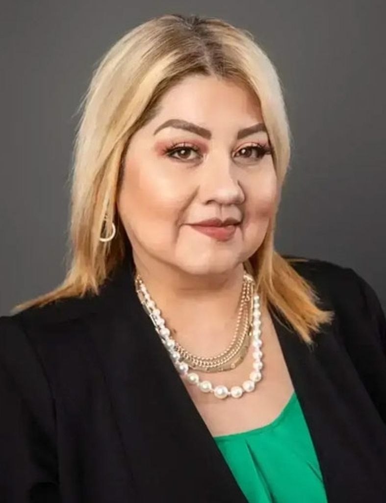 Elizabeth Solis Profile Photo