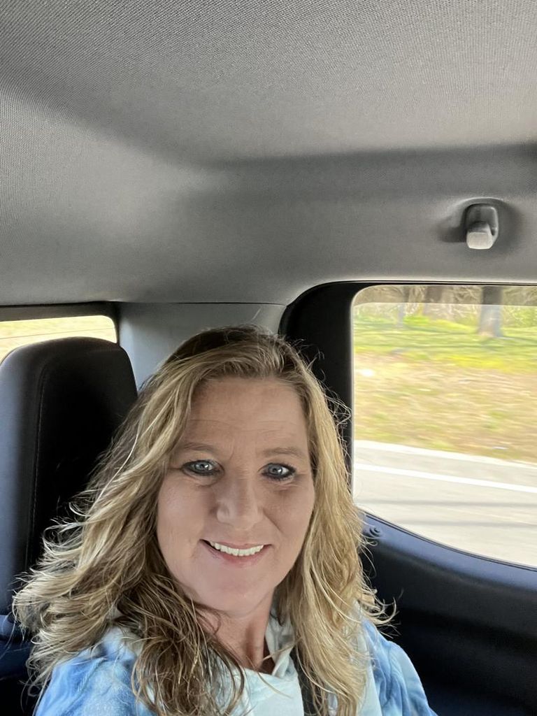 Julie Shavone Clark Profile Photo
