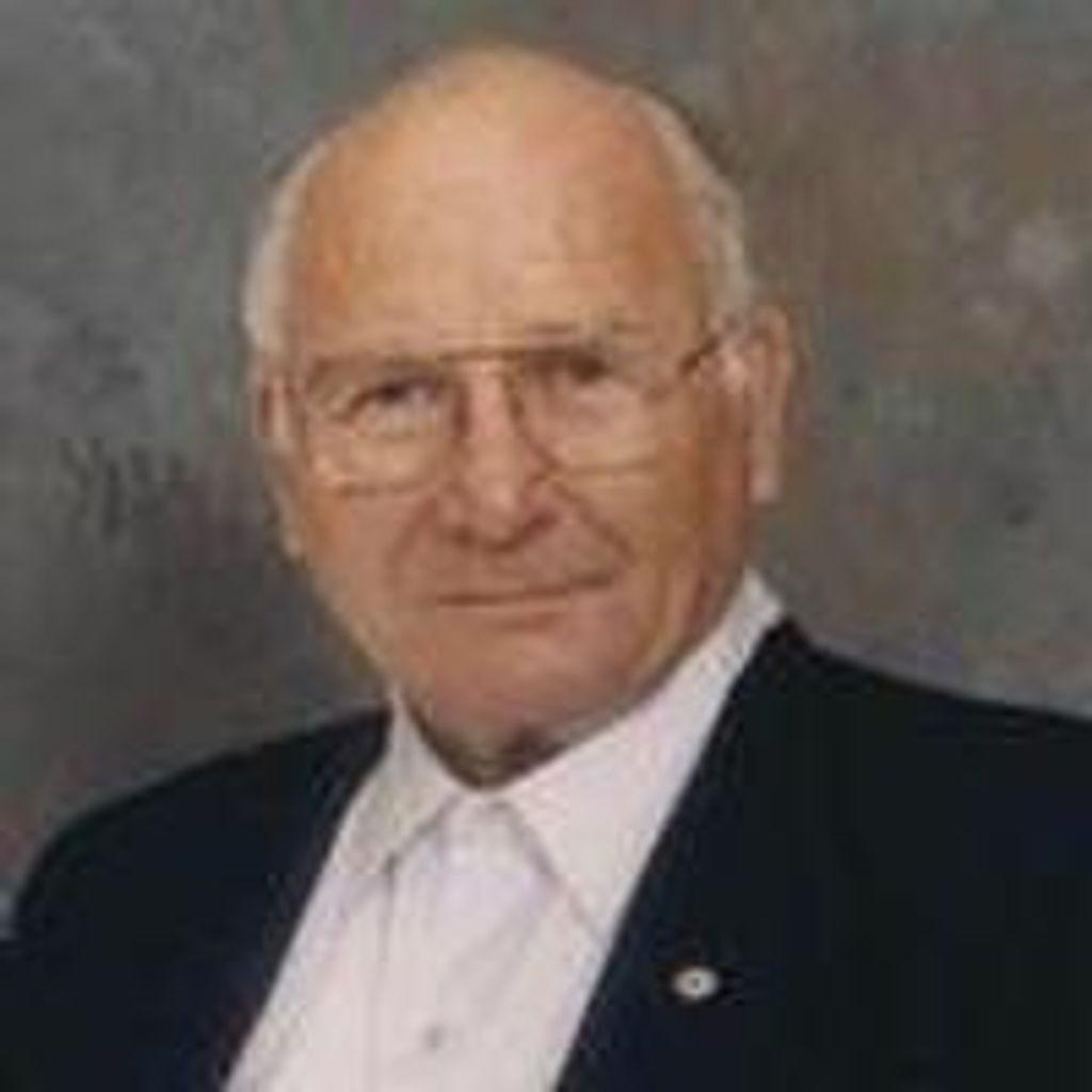 Warren  Cecil Bynum