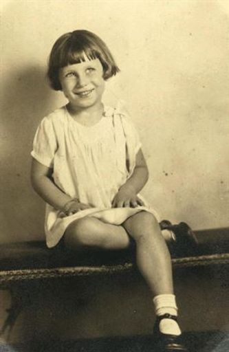 Laverne Croft Snowden photo gallery thumbnail 3 of 80