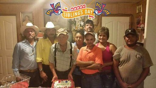 Armando Hinojosa photo gallery thumbnail 44 of 47