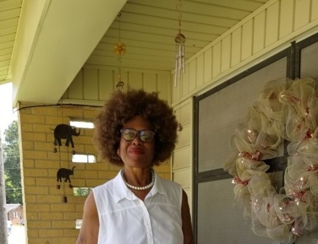 Senequa Lechat Betts Profile Photo