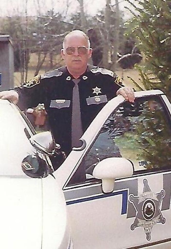 Kenneth Millard Mills Profile Photo