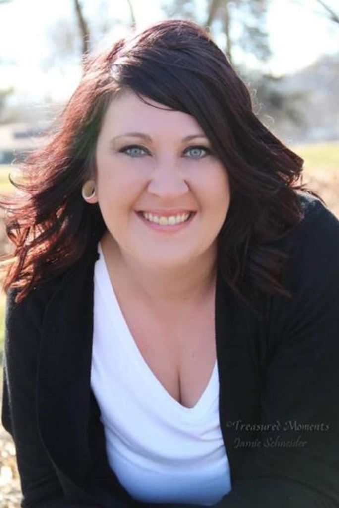 Amber Elaine Simmons Profile Photo