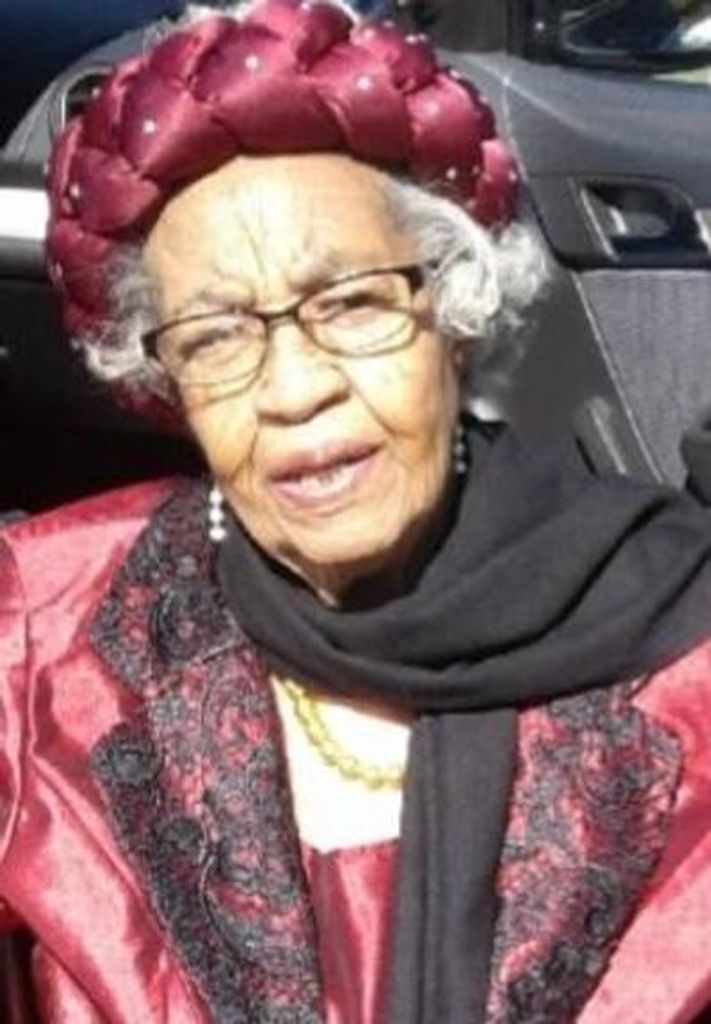 Mrs. Julia Lee Reynolds Profile Photo