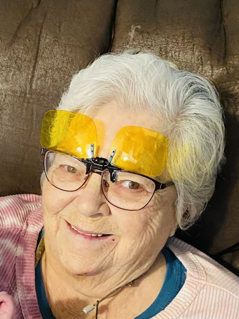 Fern Hazel (Maxwell)  Aishe Profile Photo