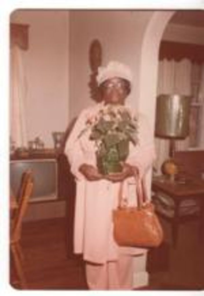Essie Mae Cotton Woodard Profile Photo