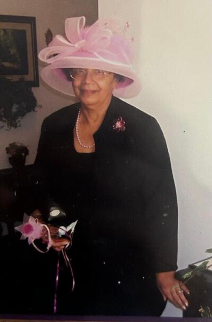 Elaine Robinson Profile Photo