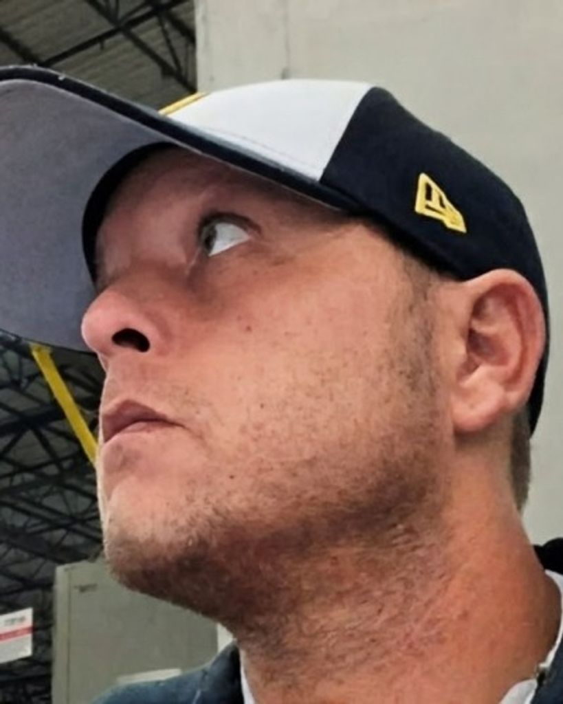 Joshua Lee Bell Profile Photo
