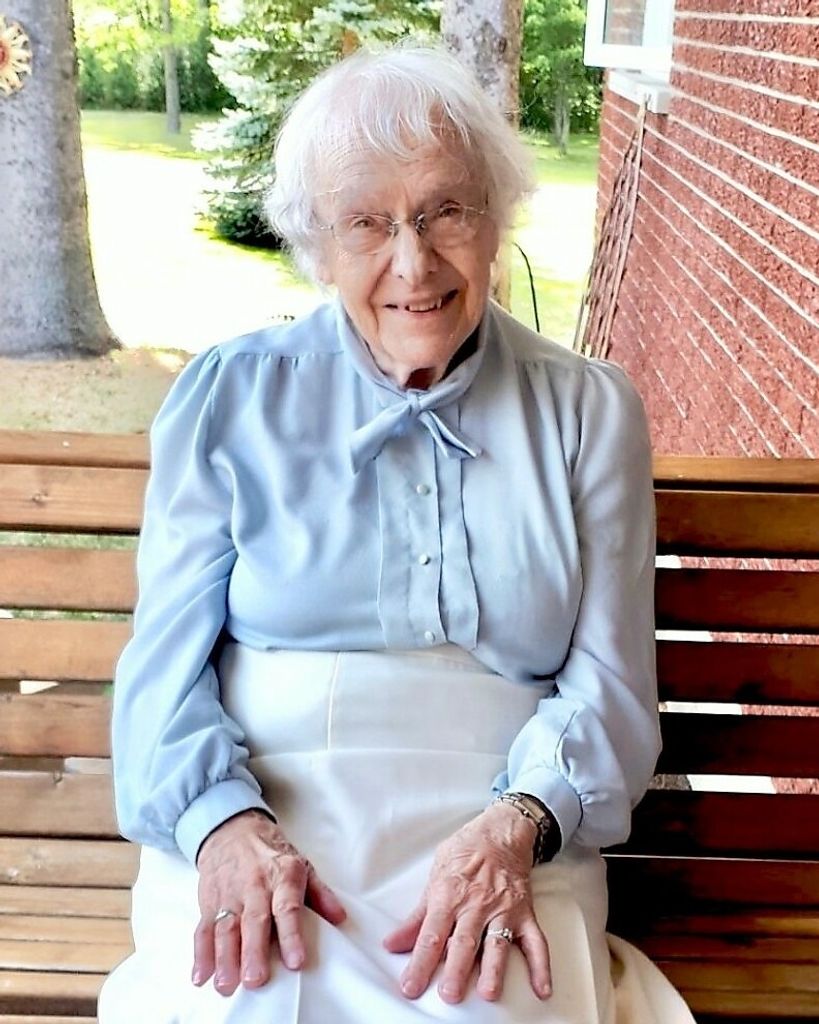 Madeleine McDonald (née Remillard) Profile Photo