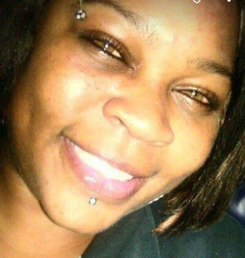 Yanneeka Lewis Profile Photo