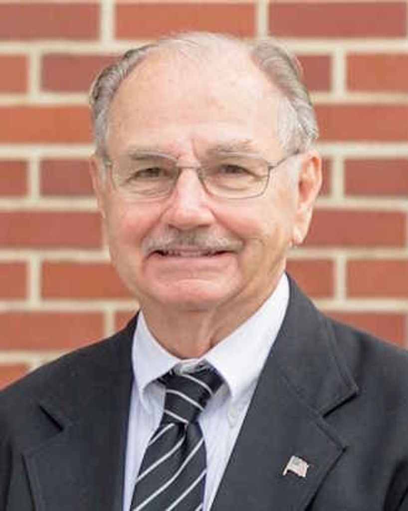 Robert E. Thompson, Sr.