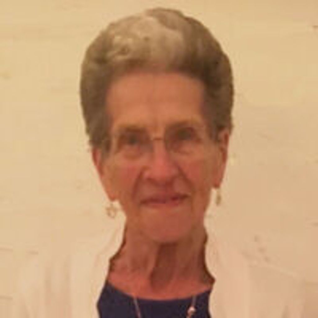 Evelyn "Eve" McMurlyn