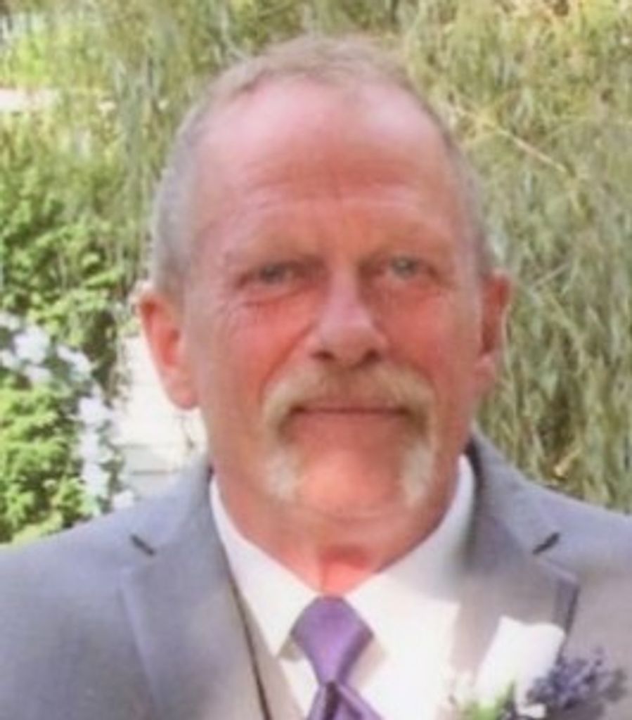 Robert  Lewis Profile Photo