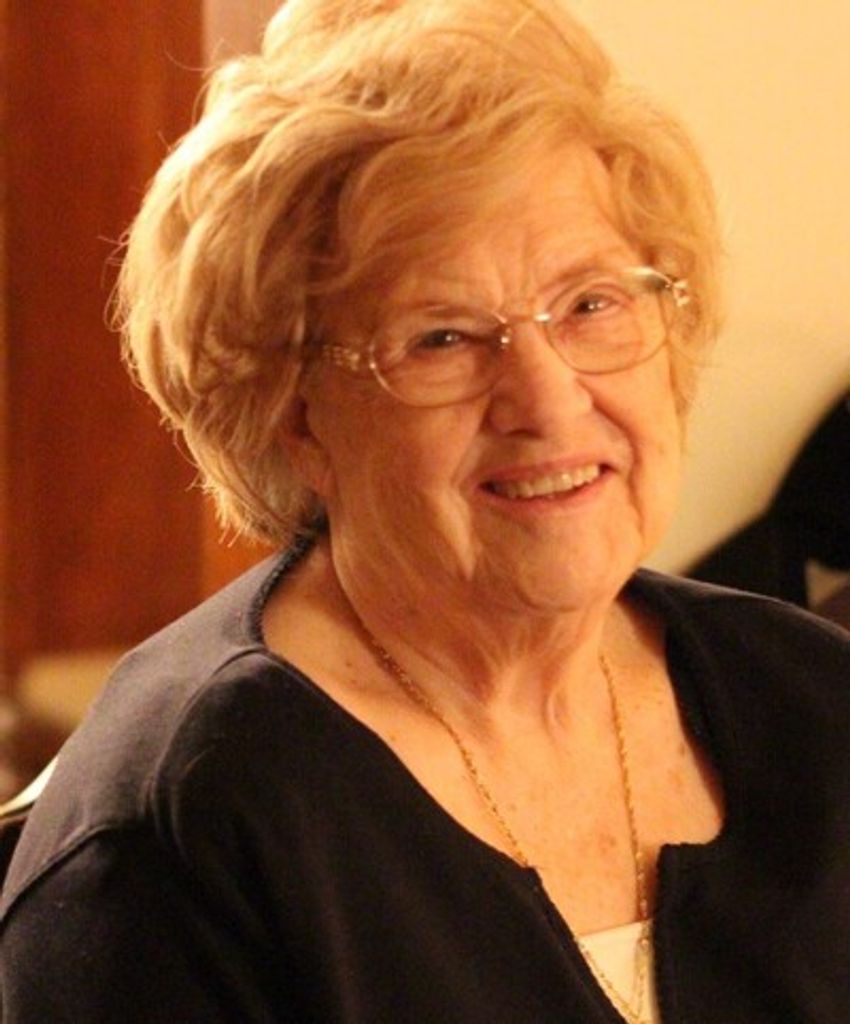 Ruth Sollosi Profile Photo