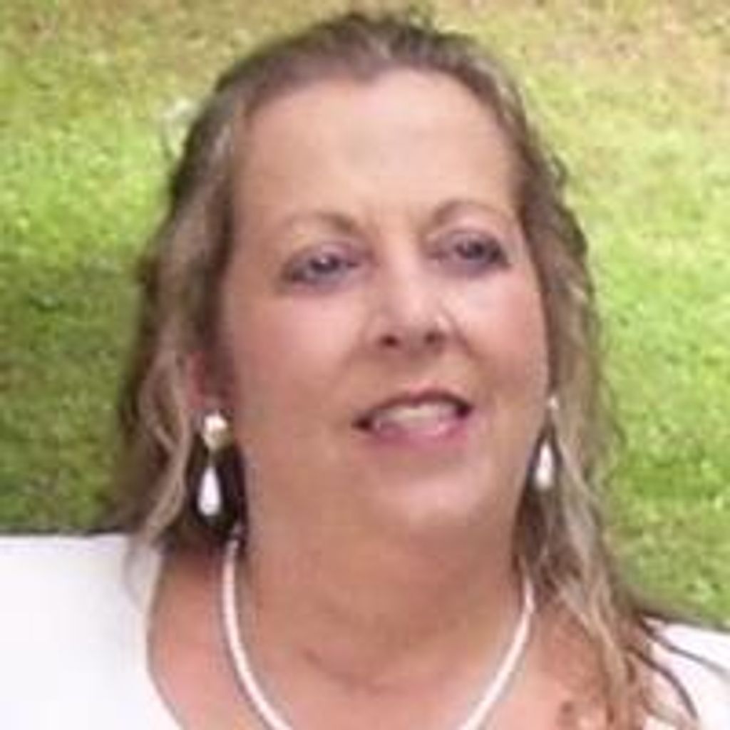 Mona Szwalla-Bohn Profile Photo