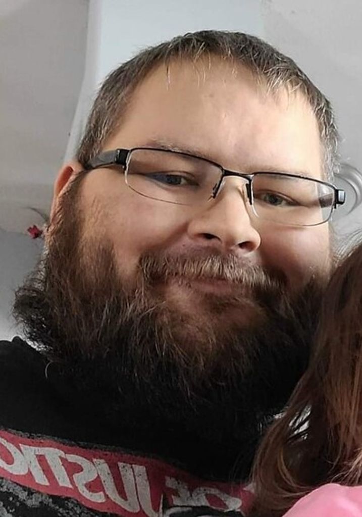 Lewis Tyler Woodward Profile Photo