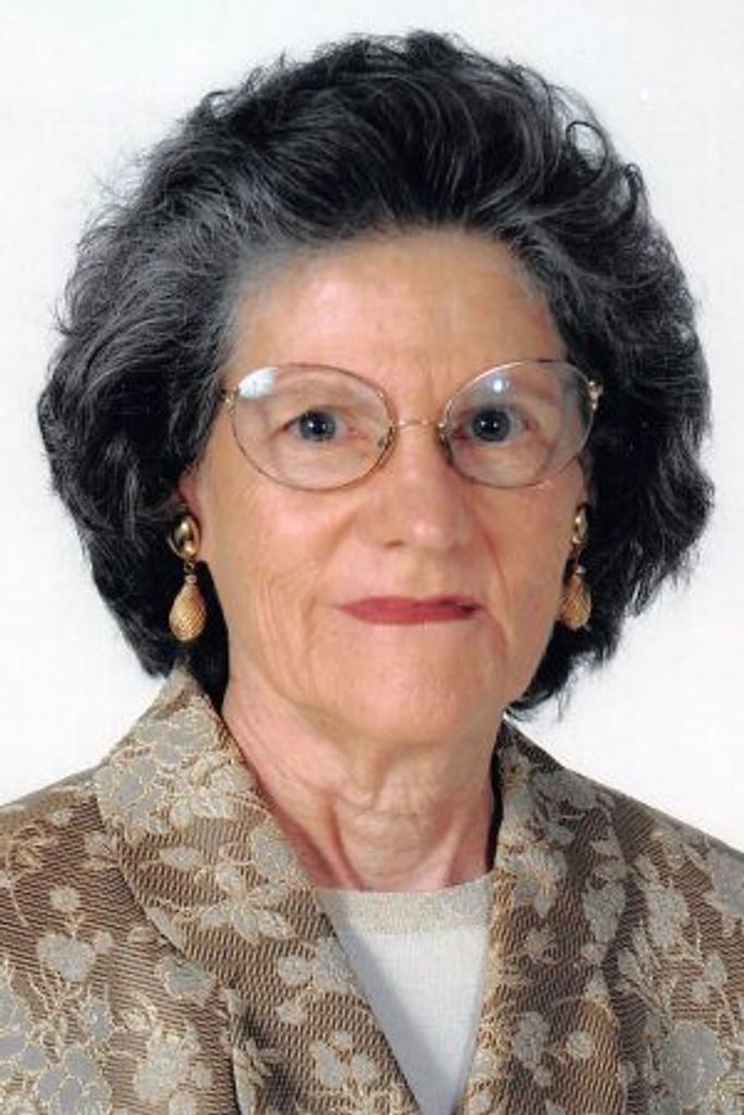Angelyn  J. Pickett
