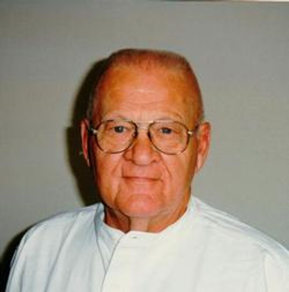 Robert E Fischer Profile Photo