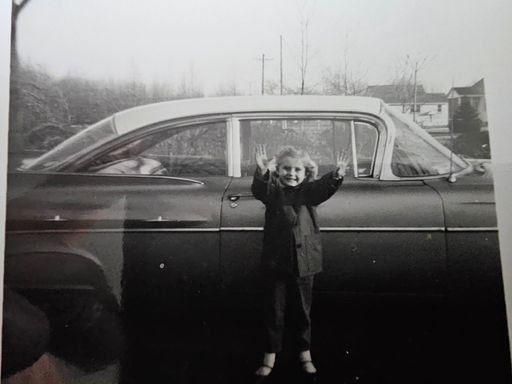 Dinah Sue Demas photo gallery thumbnail 9 of 44