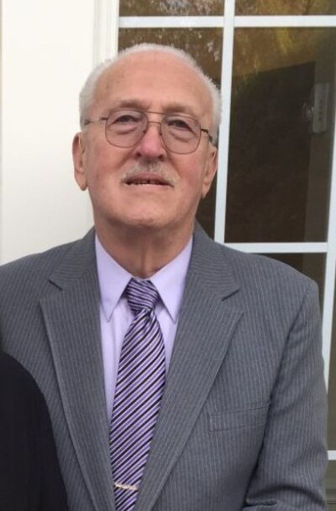 Lindell "Buzz" Eugene Hoffman Profile Photo