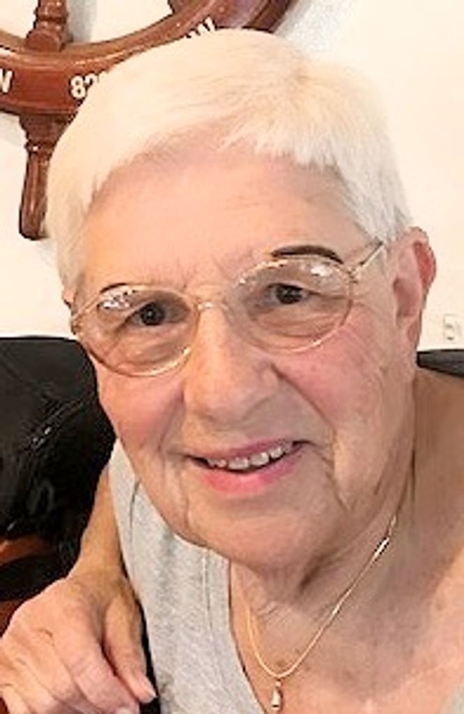 Bette L. (Denea)  Wellman