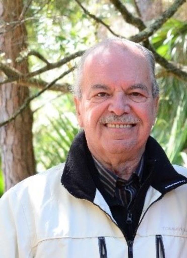 Robert Armand Deguise Profile Photo