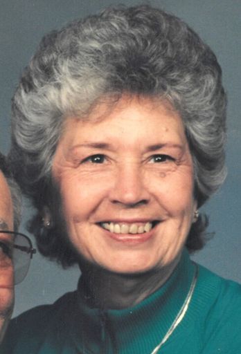 Iris Lee photo gallery thumbnail 1 of 2