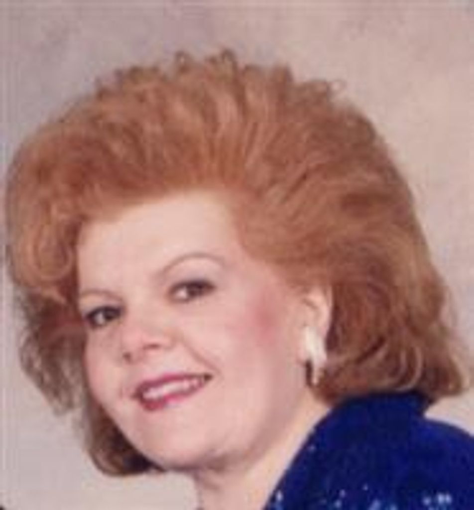Nina (Caparrelli) Vinagro