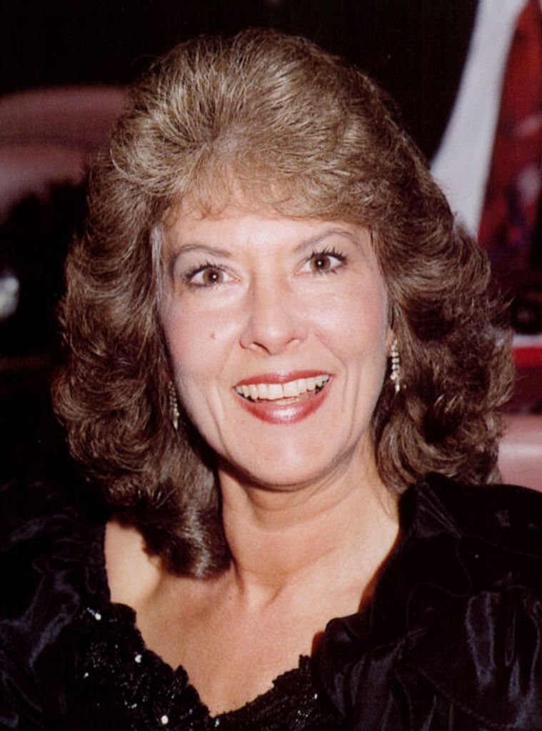 Sandra L Derhodes