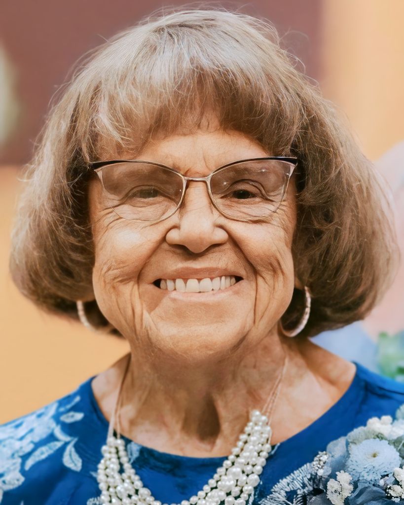 Yvonne Beatrice Holte