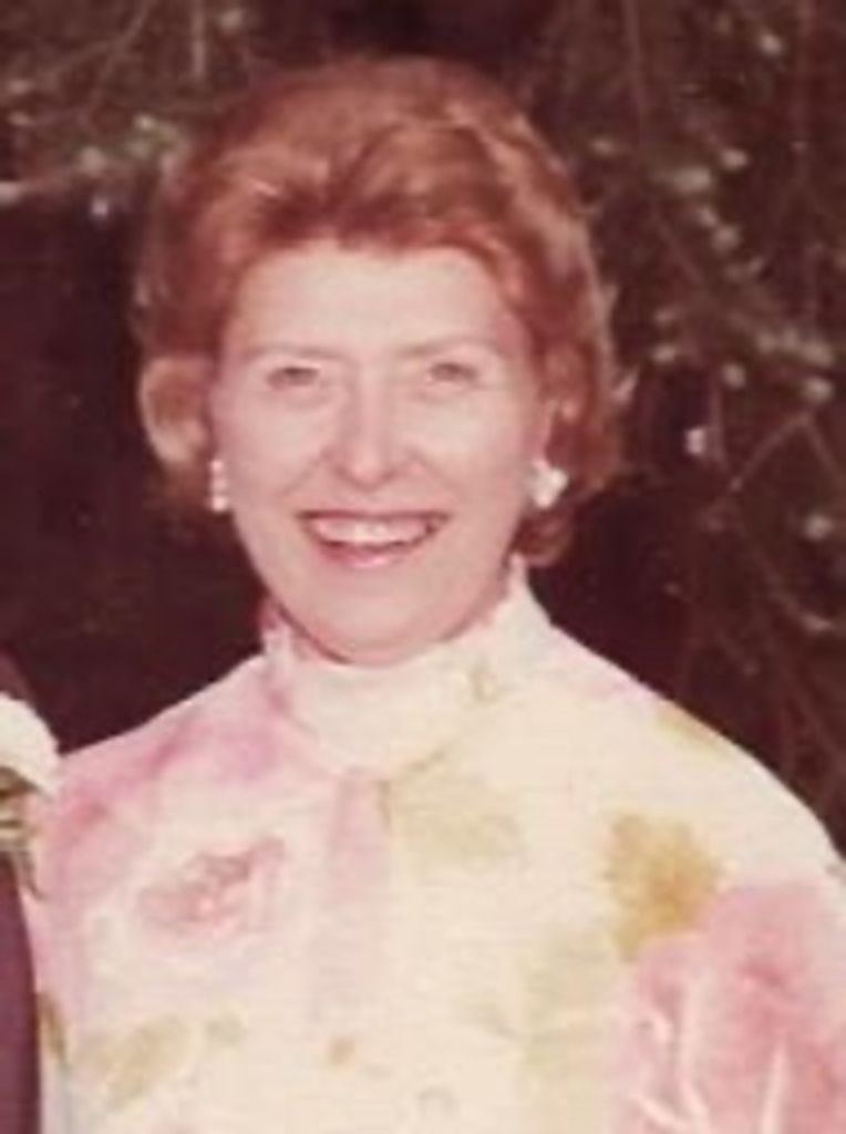 Echo Farnum Profile Photo