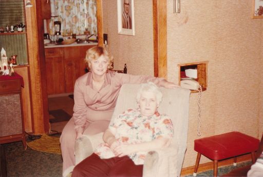Carolyn J. (Bergstrom)  Bohl photo gallery thumbnail 35 of 133