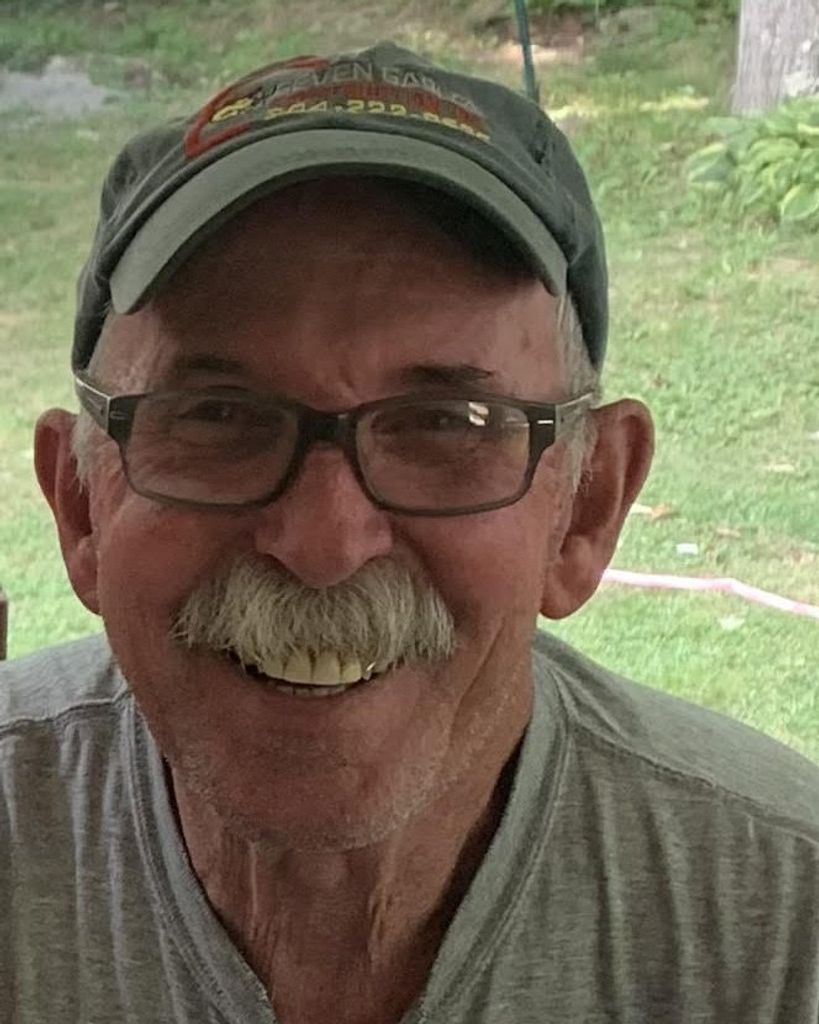Johnnie Linville, Jr. Profile Photo