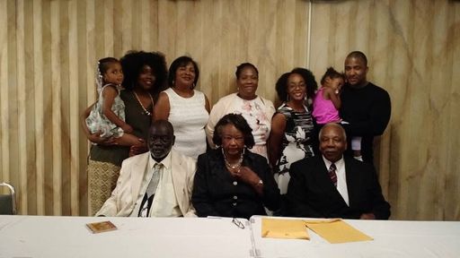 Brenda Thomas photo gallery thumbnail 8 of 36