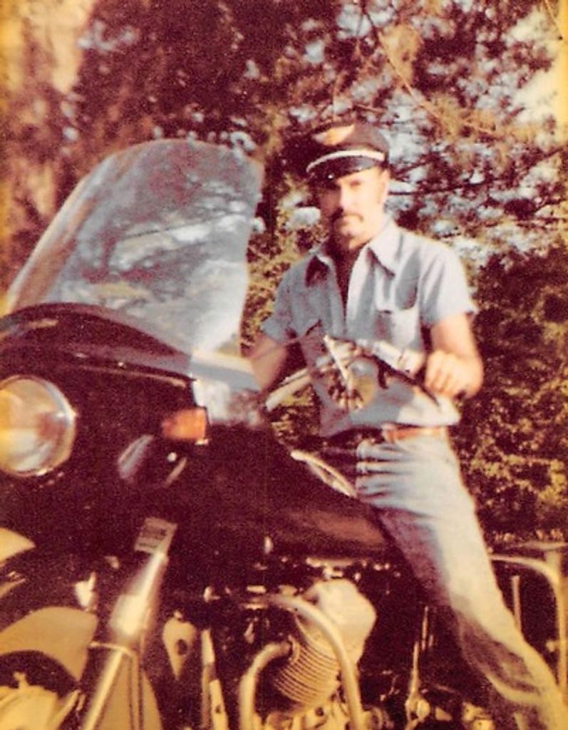 Charles Newton Profile Photo