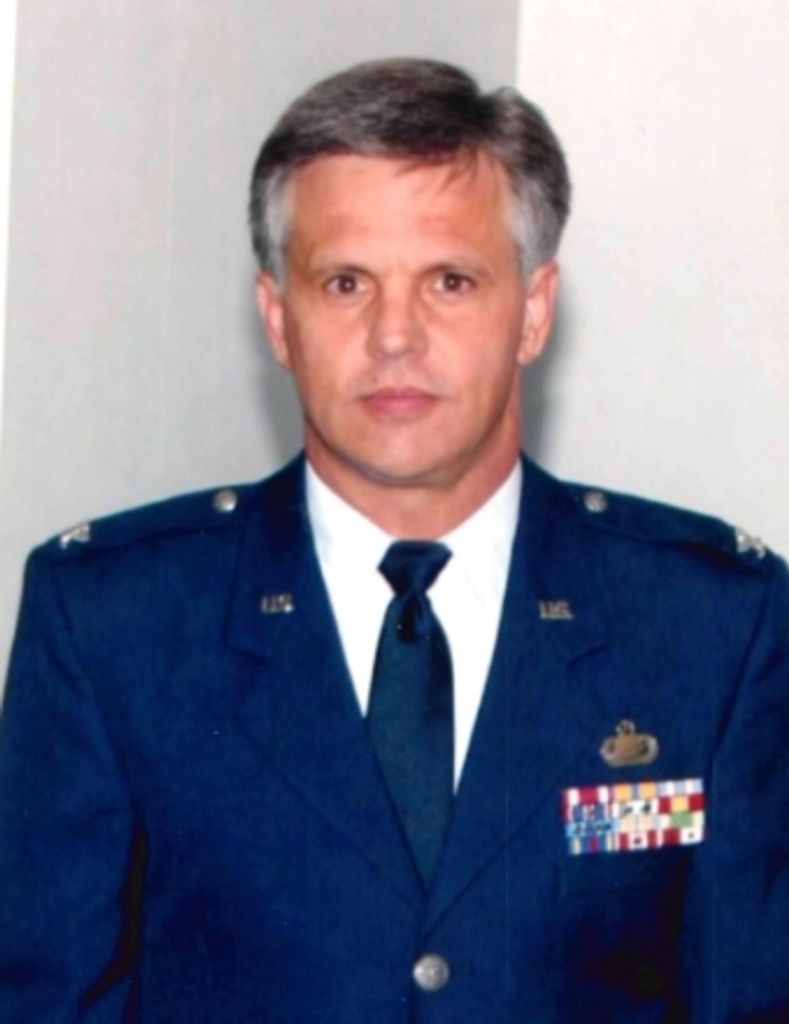 Donnie Ray  Davis 