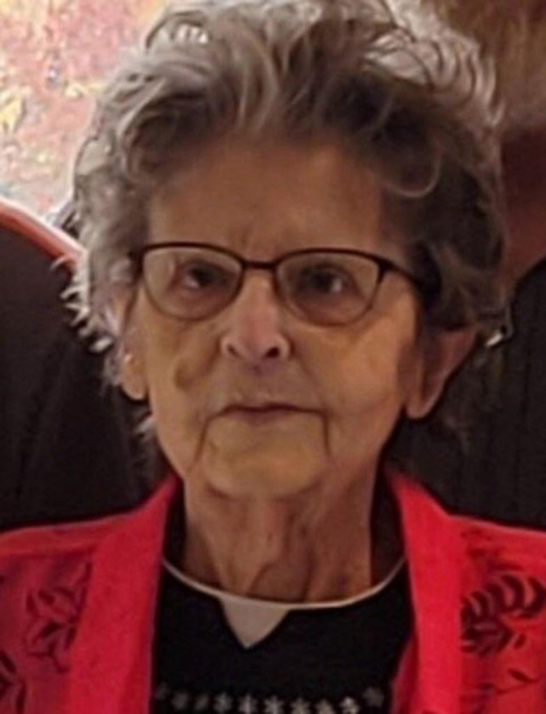 Carolyn Lastine Profile Photo
