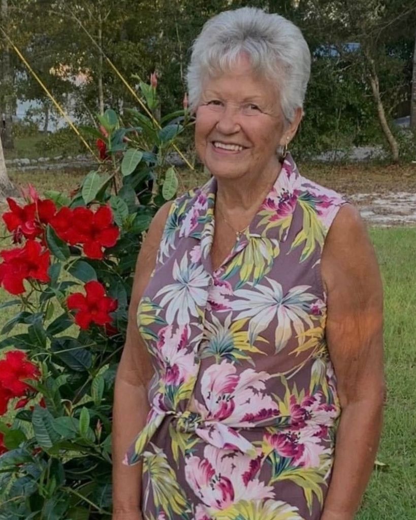 Sandy Walker Profile Photo