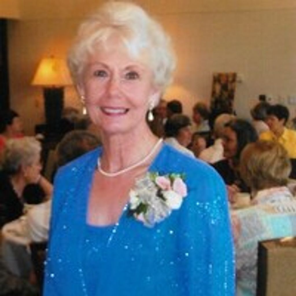 Elaine Yarwood Profile Photo