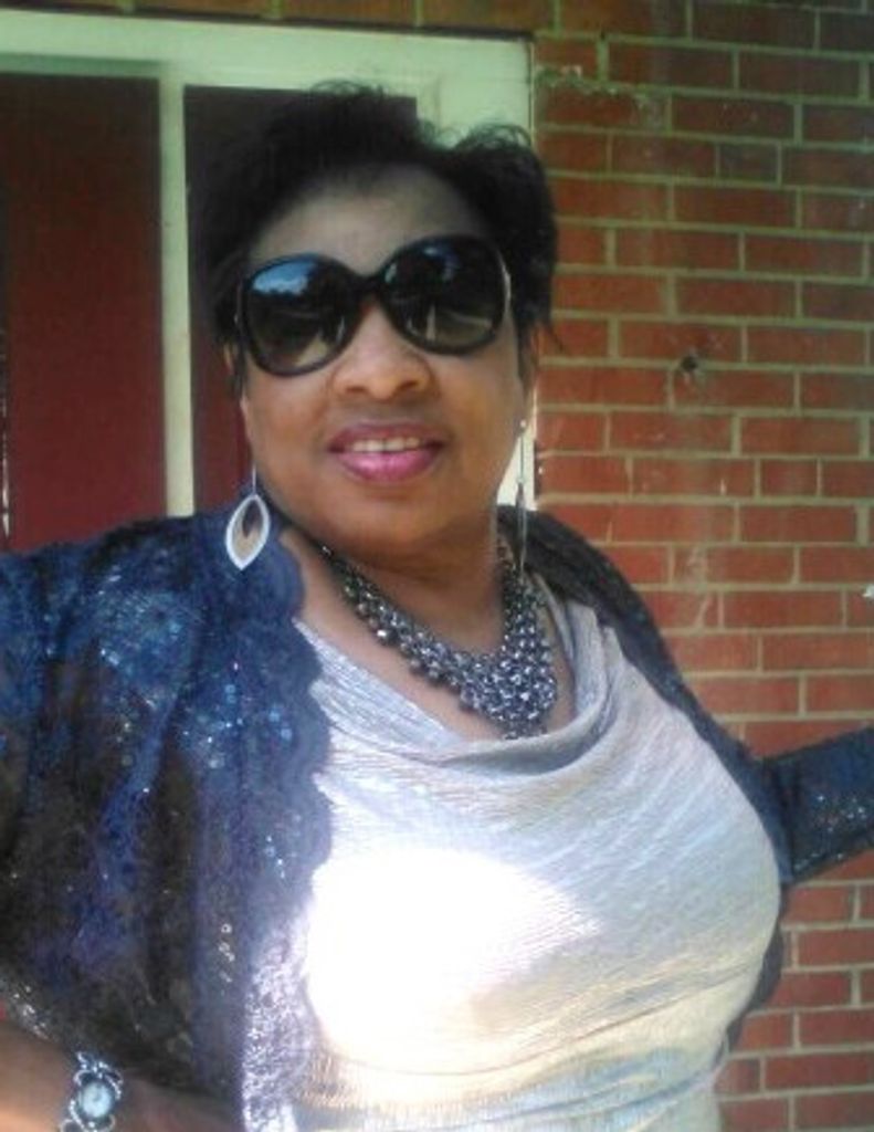 Diane ("Lady Di")  Gillie