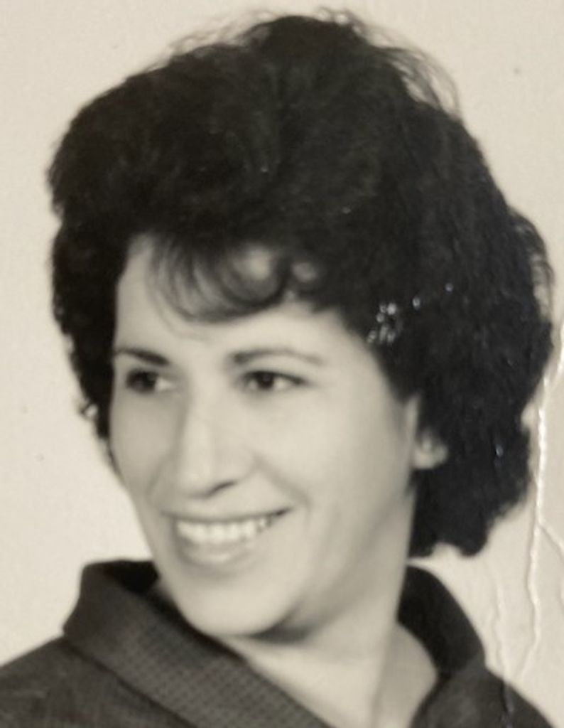 Mary Lou Presas Profile Photo